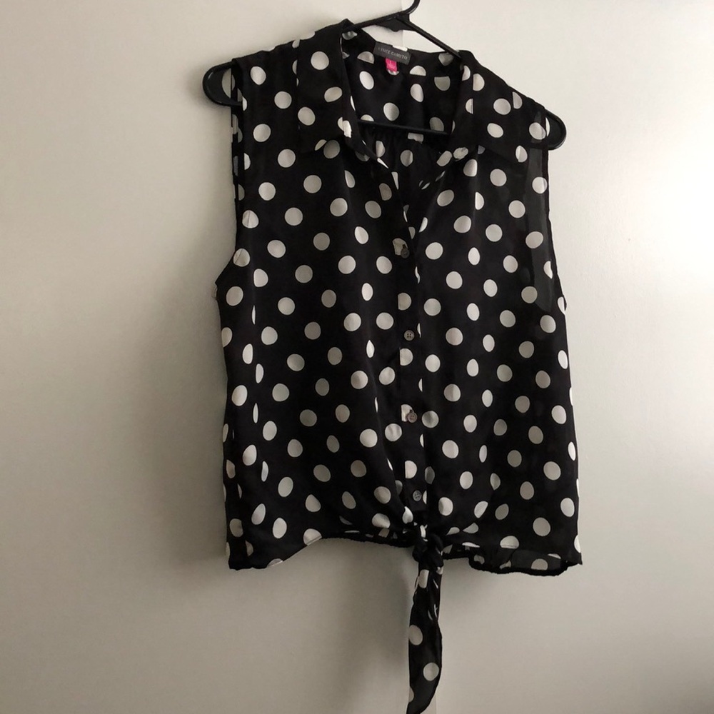 Short black and white top